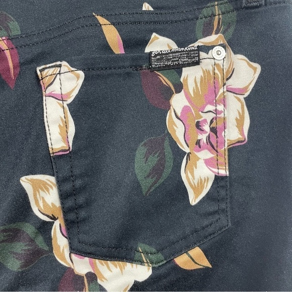 7 For All Mankind Skinny Black Floral Print Jeans Mid-Rise Size 29 - Picture 10 of 14